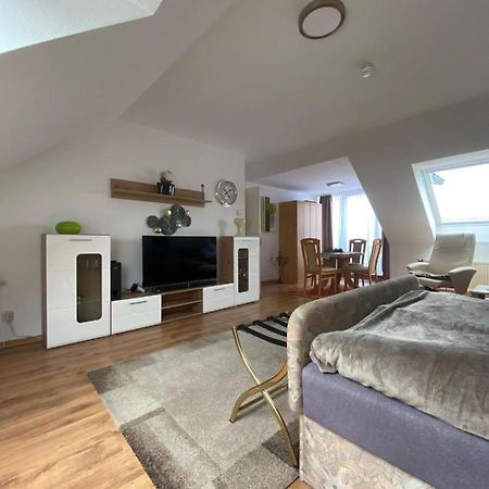 Dachgeschoss Apartment Mit Ausblick Halle  Kültér fotó