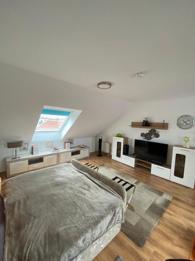 Dachgeschoss Apartment Mit Ausblick Halle  Kültér fotó